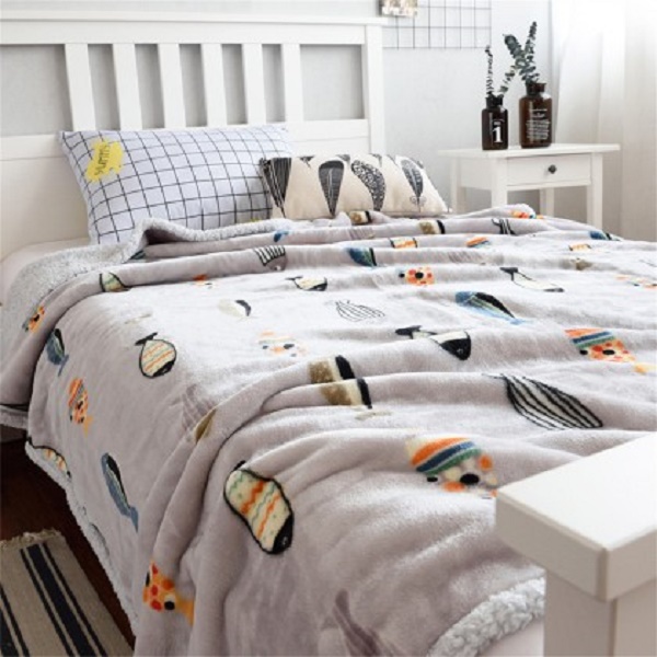 乐鱼暖洋洋大鱼羊羔绒毯(570浅灰)